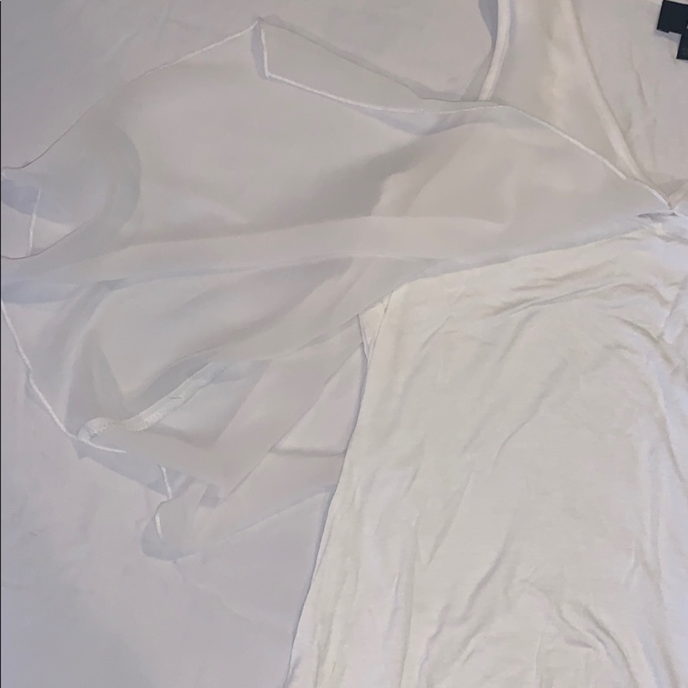 White top - Picture 2 of 2